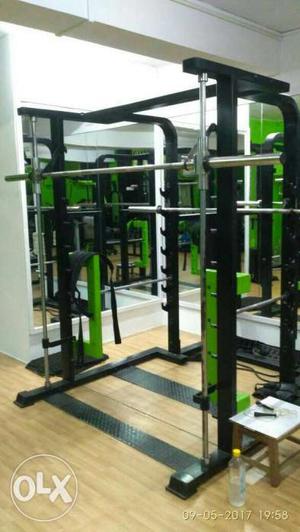 Commercial gym equipment Power Cage (Squat and Smith Machine