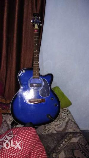 Guitar for sell. In conditioned. Some