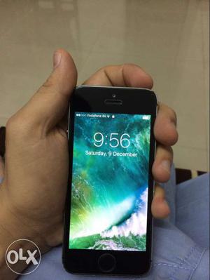 Iphone 5s 16 gb Running condition No charger no