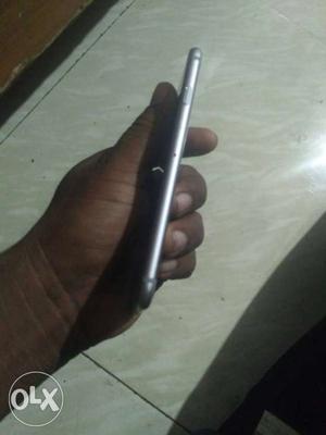 Iphone 6s 64 gb in very good condition 13 month