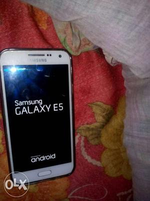 Samsung Galaxy E5 8 month old very good condition