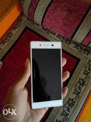 Sony Z3+ 32gb white color Good condition. Best