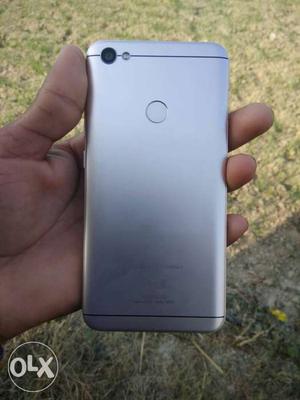 Use 1 months 16 mp front camra with flash 13 Mp Redmi Y 1