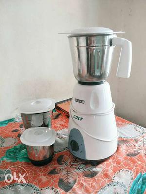 White USHA 3-jar Blender With Box With 6 months