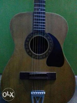1yr old guitar very good condition..