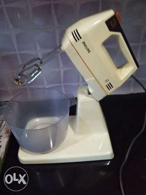 Cake making bowl with Hand mixer Phillips