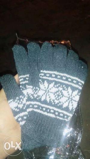 Pair Of Black-and-white Knitted Gloves