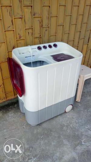 Samsung semi automatic washing machine  rs