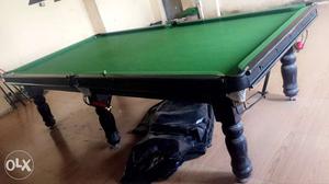 Snooker table 5 by 10 good condition
