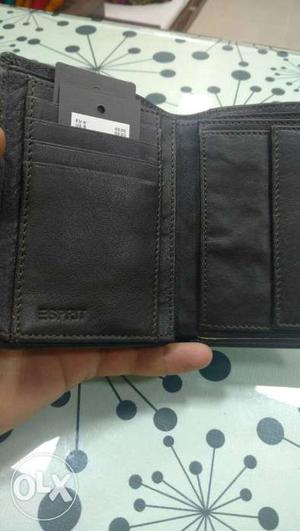 100% original espirit gent leather wallet..its