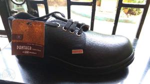 Brand new Panther Leather safety Shoes (7size)
