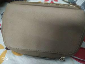 Brand new mango purse.. I bought it for ..