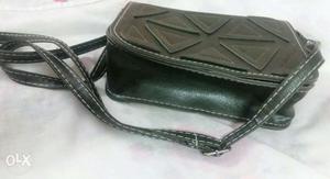 English green colour sling bag in the best