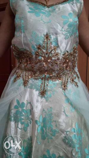 Evening gown floral with can brand new urgent sell