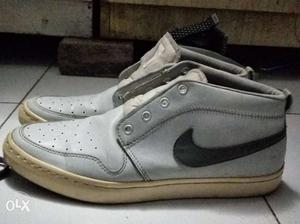 Gray And Black Nike Mid-top Sneakers
