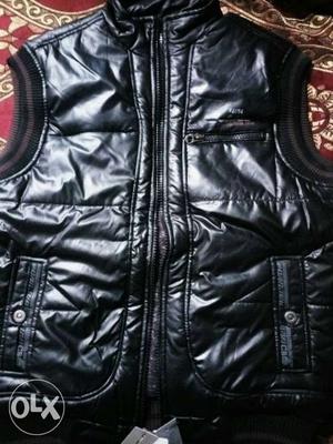 Indra Fort Collins Brand Black Leather REVERSIABLE Size-M
