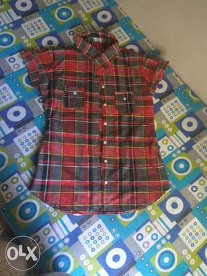 Large and medium size cotton chex shirt for women.