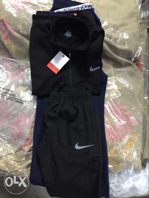 NIKE track suit