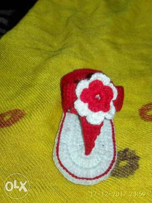 Paired White-and-red Knitted Bedroom Slipper