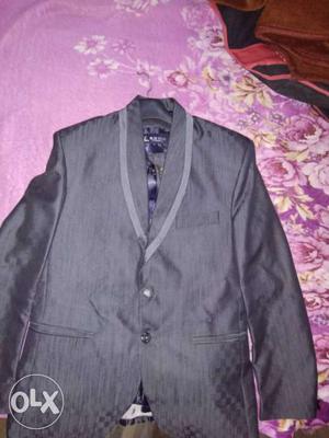 Suit only 1 day used size:-40