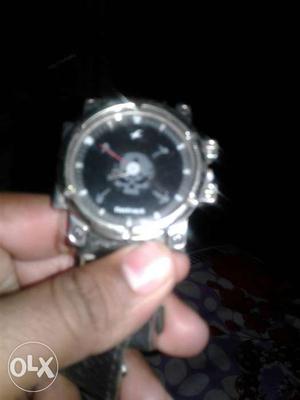 This watch is fast rack company good condition