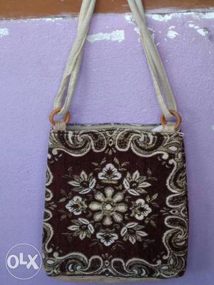 Women's Maroon And White Floral Sling Bag