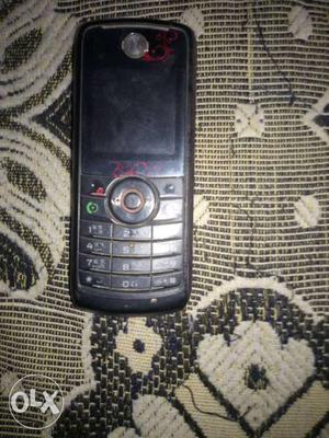 Motorola No accessories included only phone