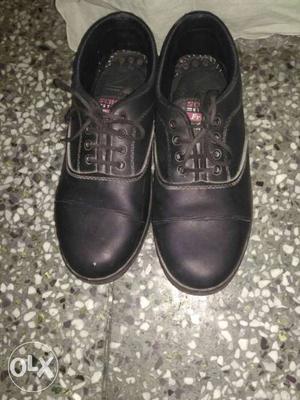 Relexo black school shoes boys. size UK 9