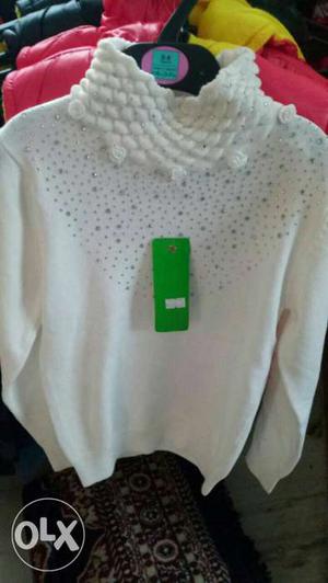 Winter princess top for 5 to 7 years girl. Brand new. Fixed