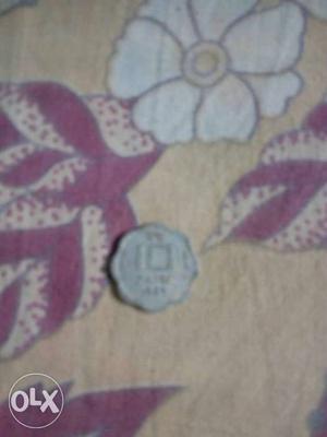 10 Indian Paise Silver-colored Coin