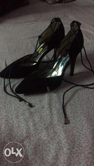 Black heels from yepme.. haven't used it as it