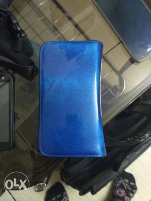 Blue Leather Tri-fold Wallet