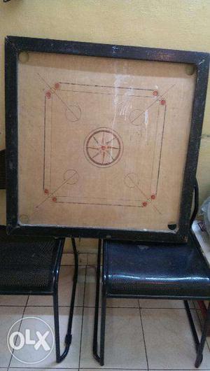 Carrom board