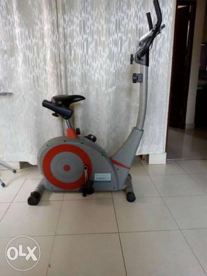 Exercise cycle, very good condition.
