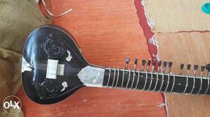 Good Quality Sitar with cover for nominal price
