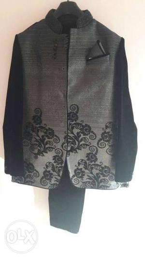 Gray And Black Floral Jodhpuri Suit