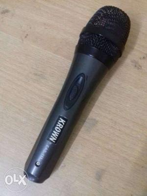 KROWN MIC This is a professional stage microphone