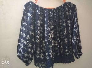 New Navy Blue and White printed on/off shoulder crop top -