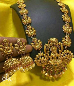 Pair Of Gold Colored Jhumkas