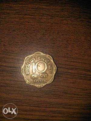Scalloped Brown 10 Coin