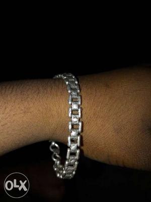 Silver-colored Chain Link Bracelet