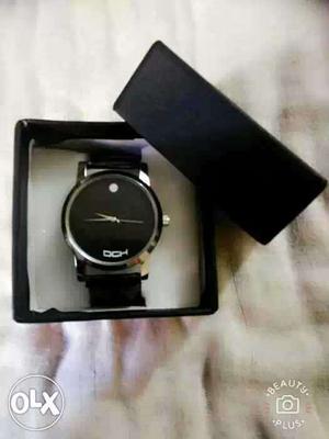 Water Resistant stylish dch Watch urgent sell