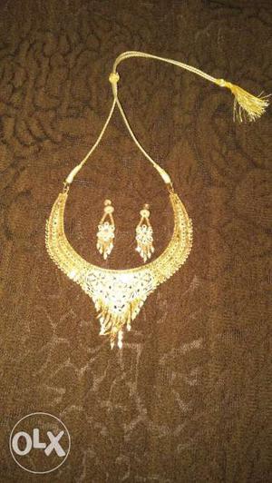 1. Gram Gold-colored Necklace Earrings
