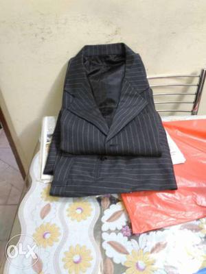 Bl Dark grey new woolen suit, 40 size, branded.