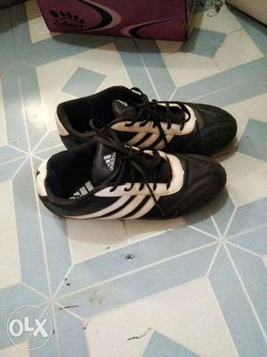 Black adidas shoes for girls or ladies