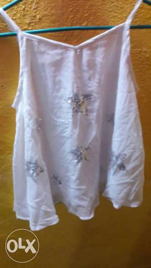 Croped top...new unused...size suitable for 4.5