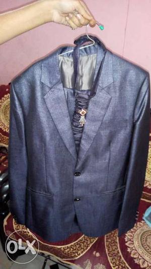 Gray Notch-lapel Suit Jacket