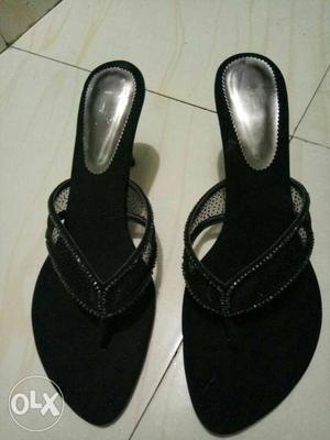 Ladies Sandals all mix sizes for wholesale. It is