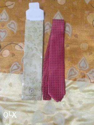 Red Necktie With Pack