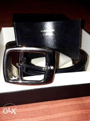 Unsed mount blanc leather belt.